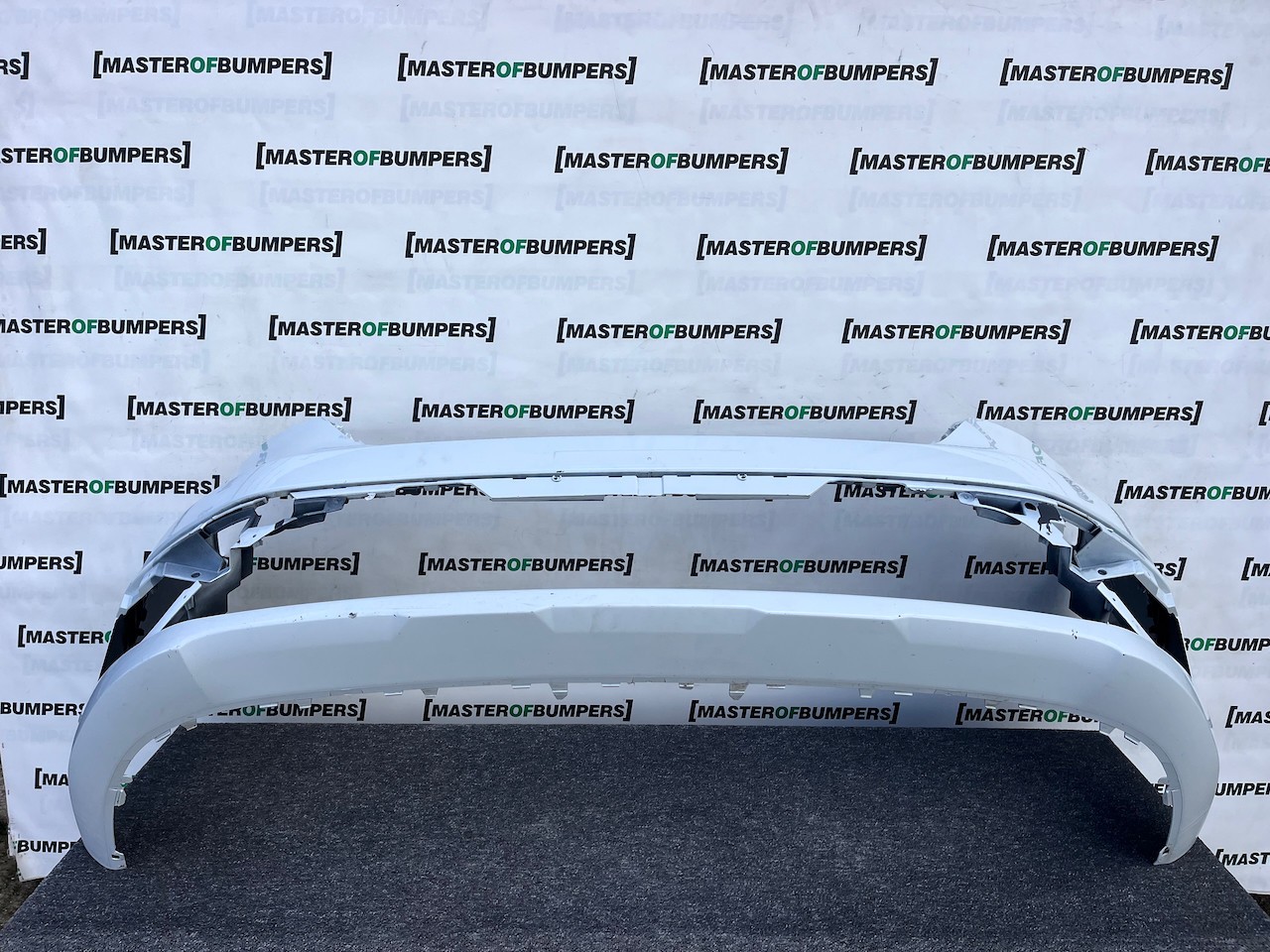 Renault Trafic Sport Plus Passenger 2022-2026 Front Bumper 4 Pdc Genuine [r695]