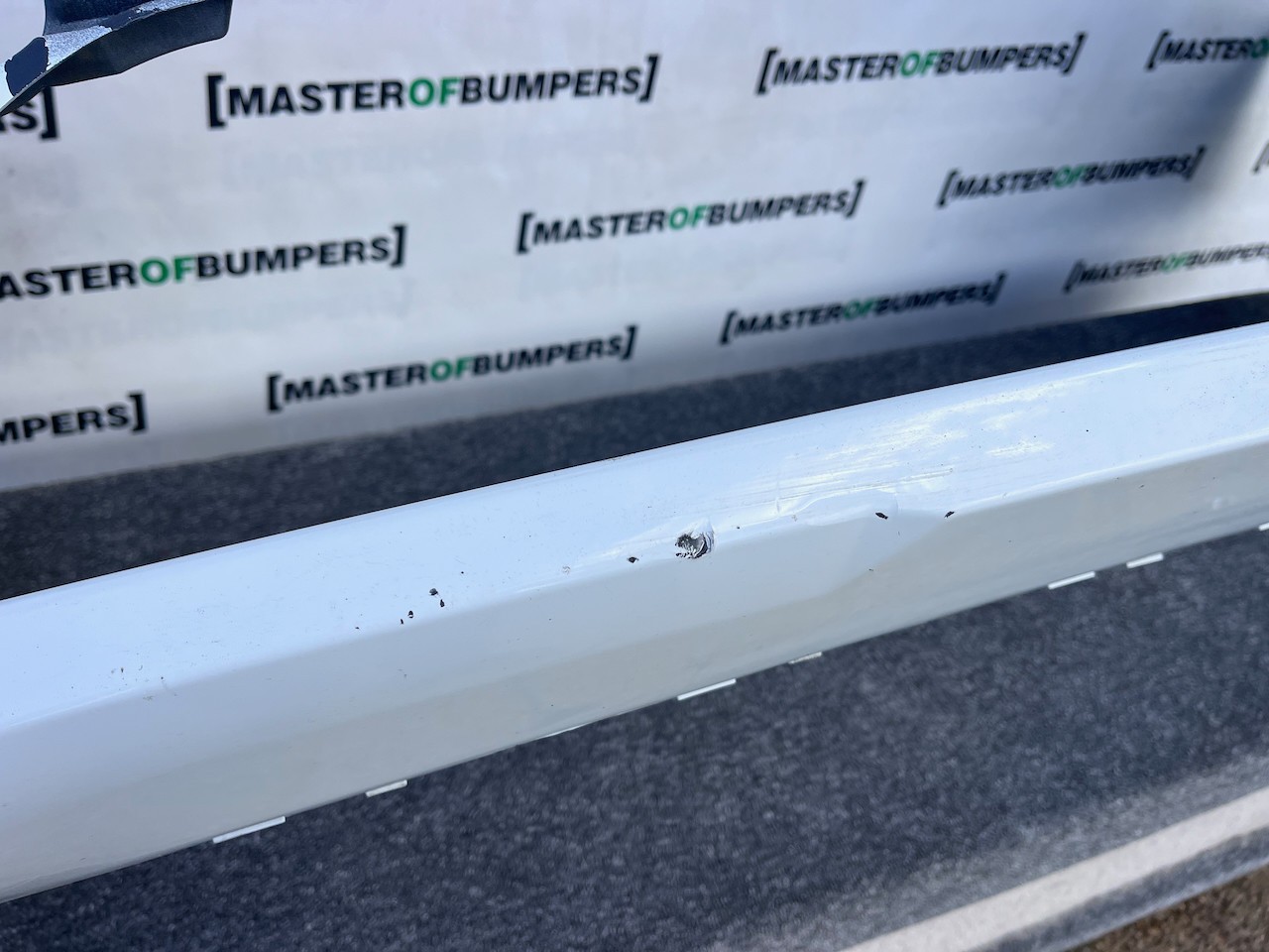 Renault Trafic Sport Plus Passenger 2022-2026 Front Bumper 4 Pdc Genuine [r695]