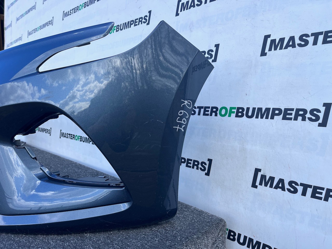 Renault Clio E-tech Hybrid Tce Mk5 Hatchba 2019-2022 Front Bumper Genuine [r697]