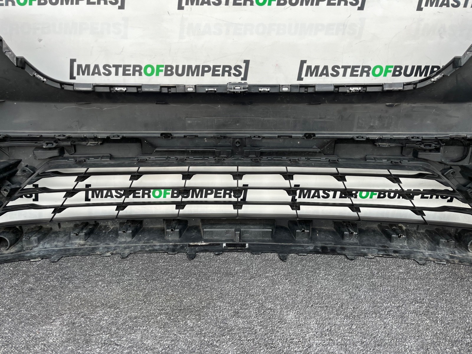 Renault Trafic Sport Plus Passenger 2022-2026 Front Bumper 4 Pdc Genuine [r709]