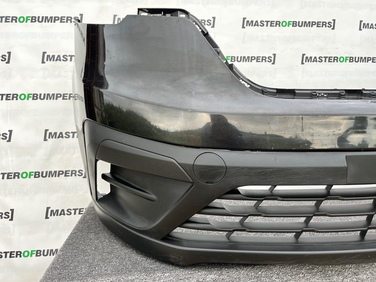 Renault Trafic Sport Plus Passenger 2022-2026 Front Bumper 4 Pdc Genuine [r709]