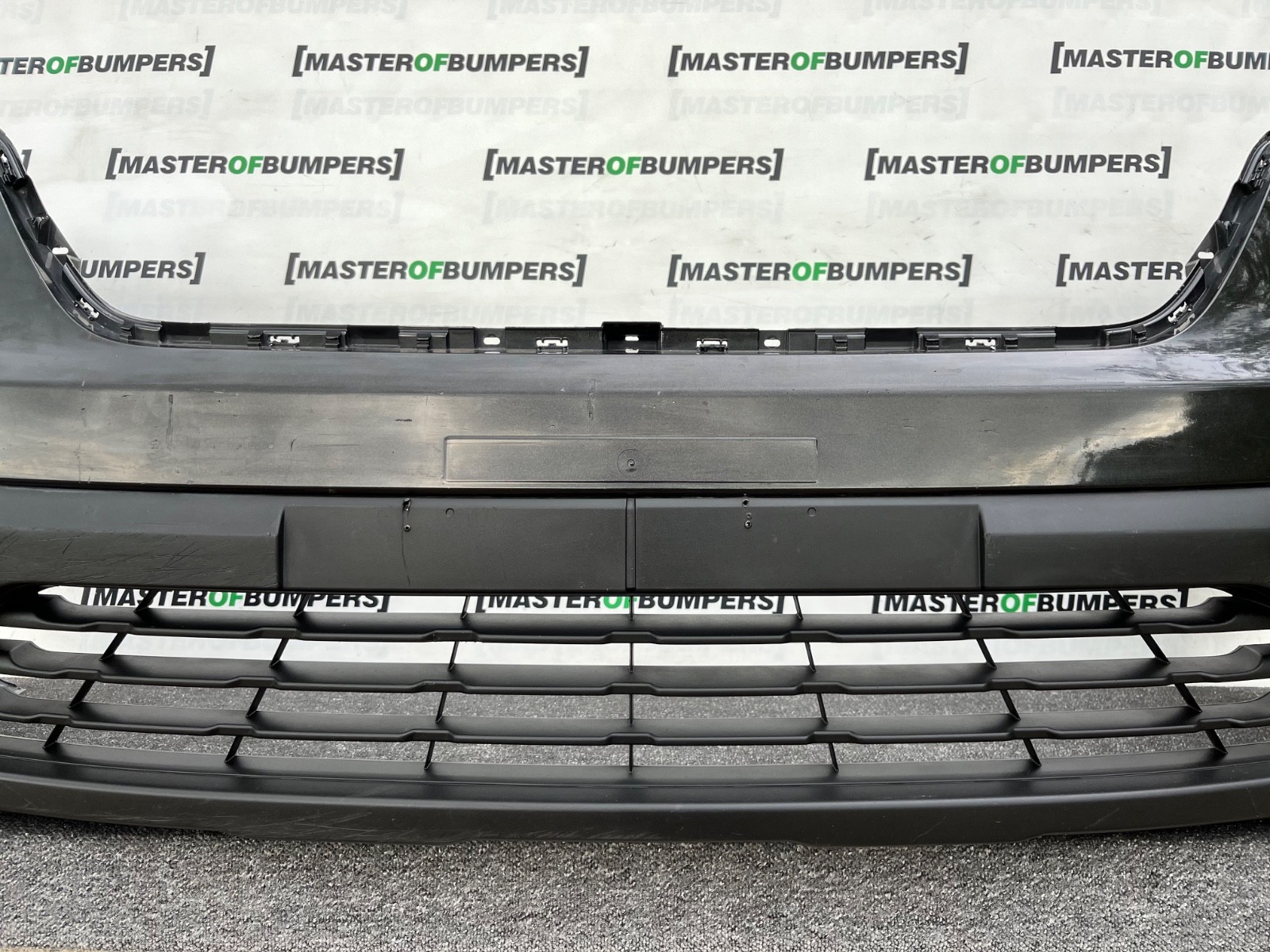 Renault Trafic Sport Plus Passenger 2022-2026 Front Bumper 4 Pdc Genuine [r709]