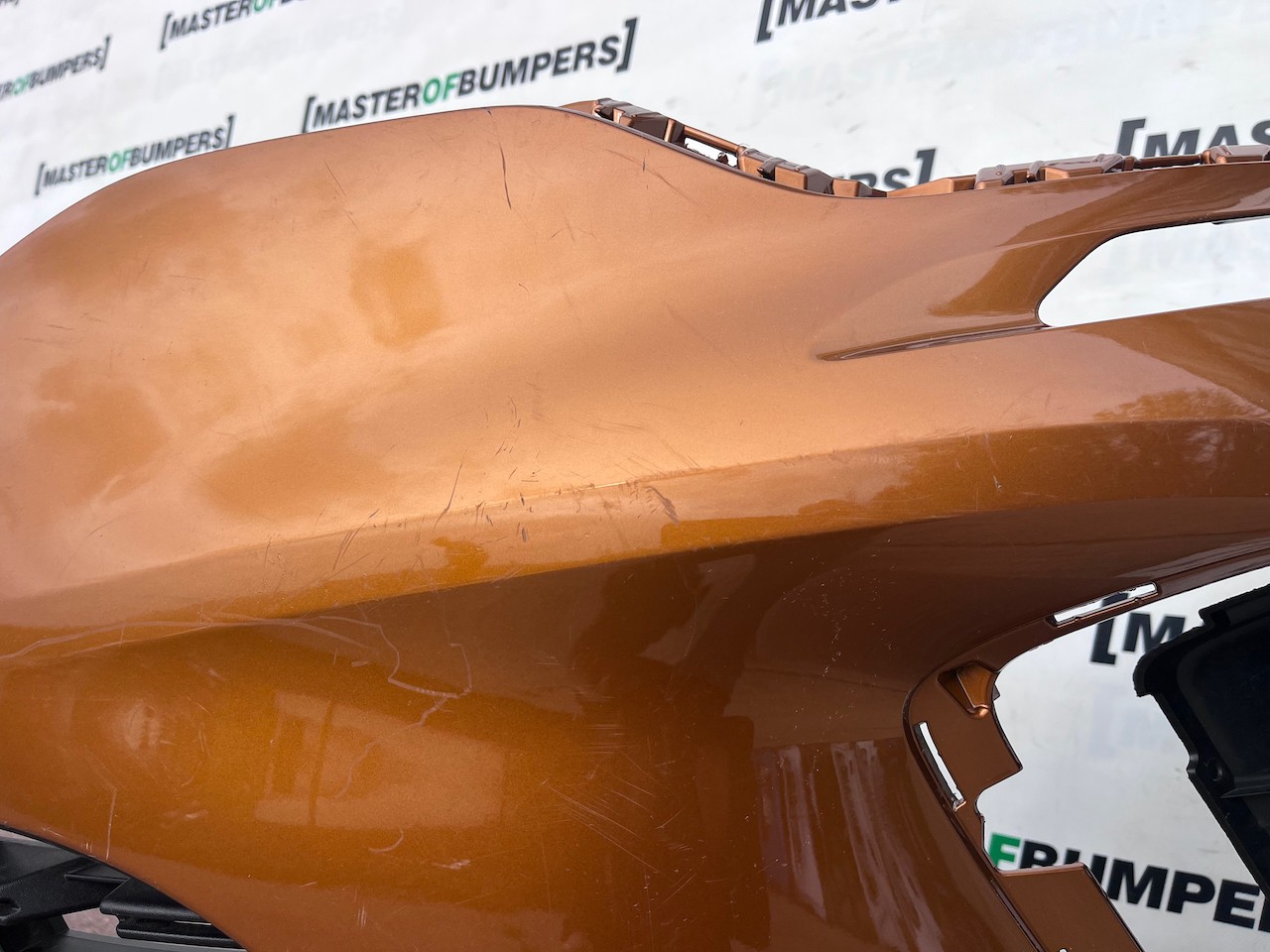Renault Captur Edition Se Mk2 2020 - 2023 Front Bumper 4 Pdc Genuine [r754]