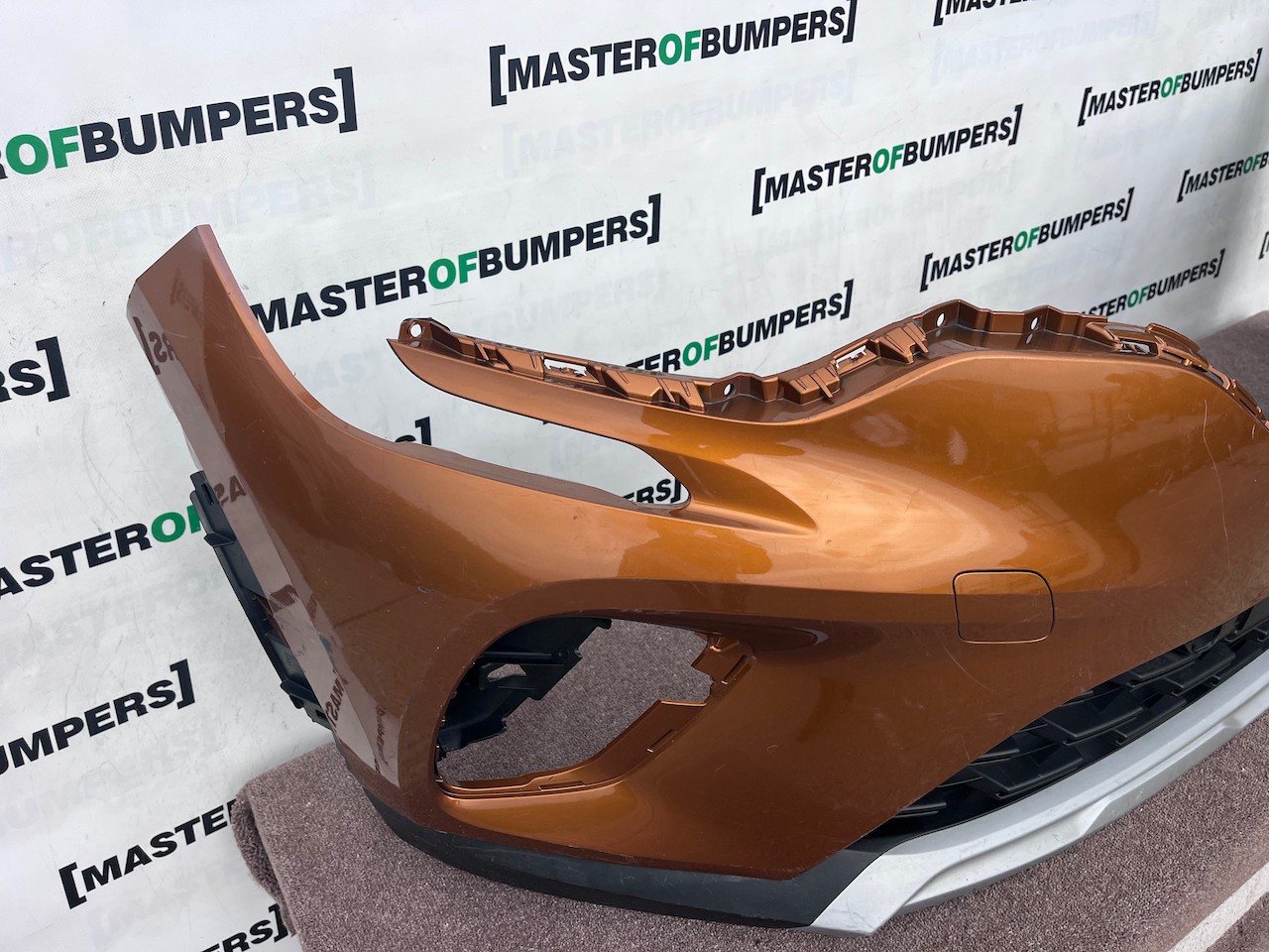 Renault Captur Edition Se Mk2 2020 - 2023 Front Bumper 4 Pdc Genuine [r754]