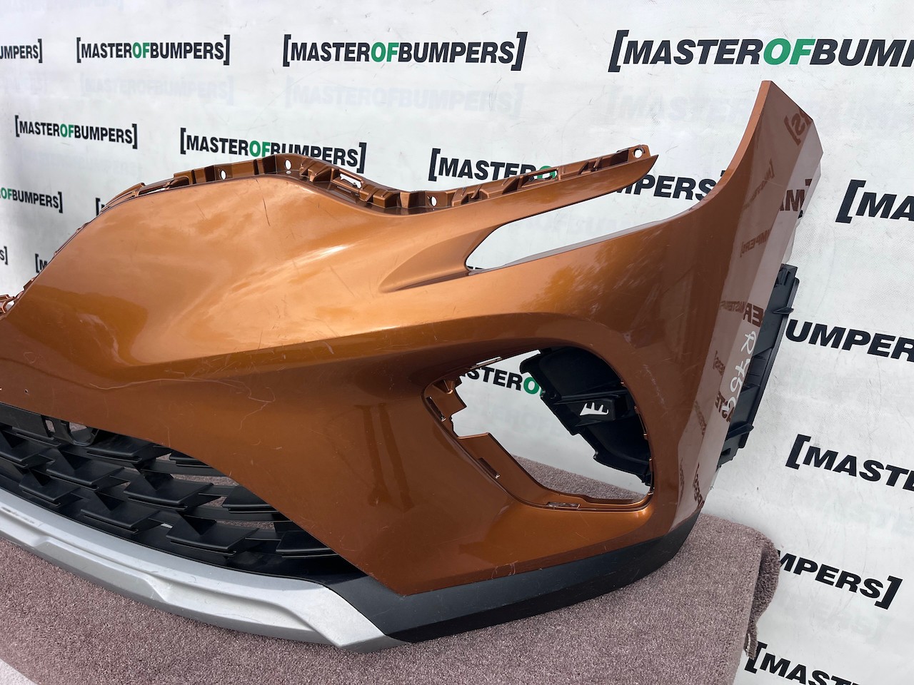 Renault Captur Edition Se Mk2 2020 - 2023 Front Bumper 4 Pdc Genuine [r754]