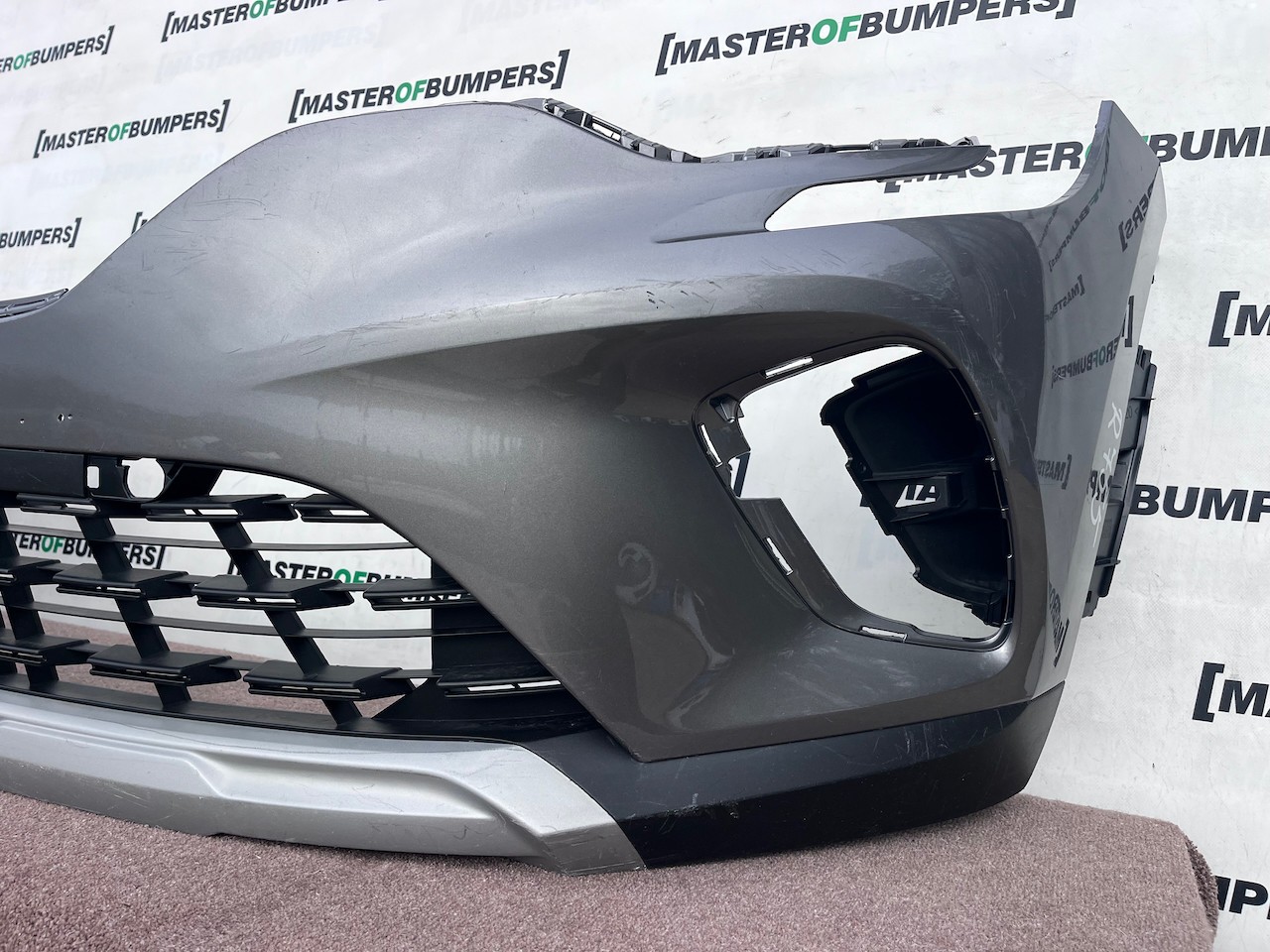 Renault Captur Edition Se Mk2 2020 - 2023 Front Bumper 4 Pdc Genuine [r755]