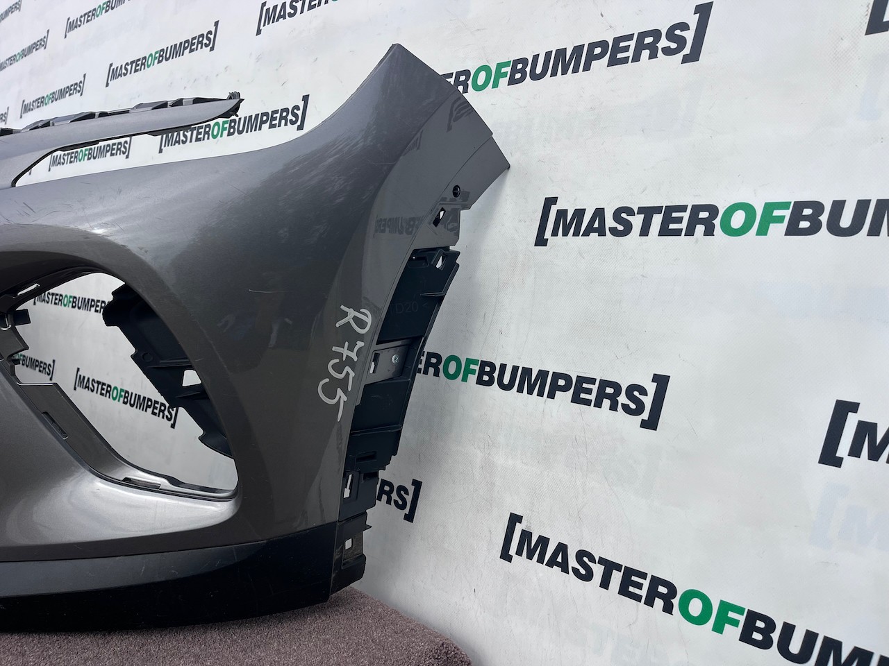 Renault Captur Edition Se Mk2 2020 - 2023 Front Bumper 4 Pdc Genuine [r755]