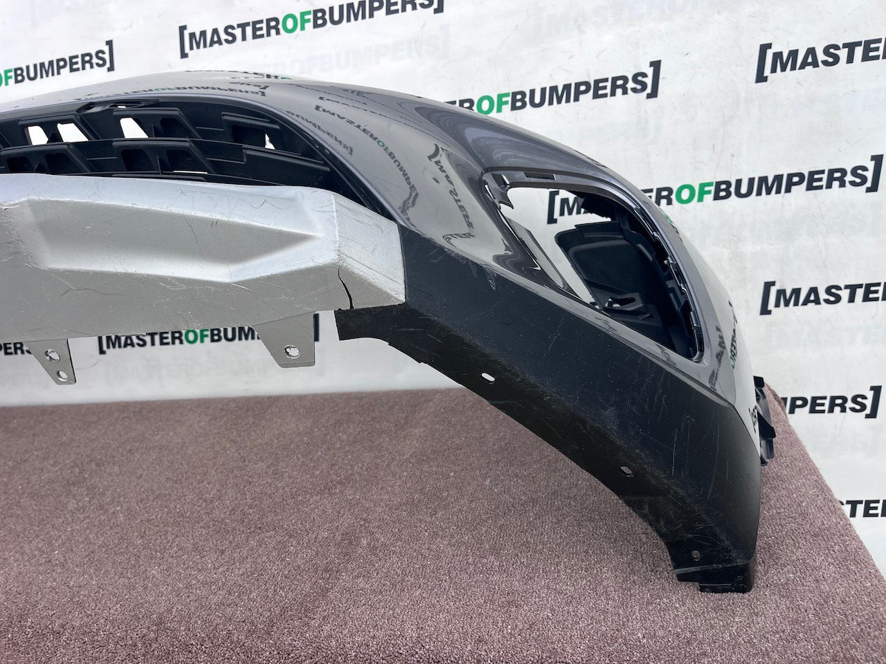 Renault Captur Edition Se Mk2 2020 - 2023 Front Bumper 4 Pdc Genuine [r755]