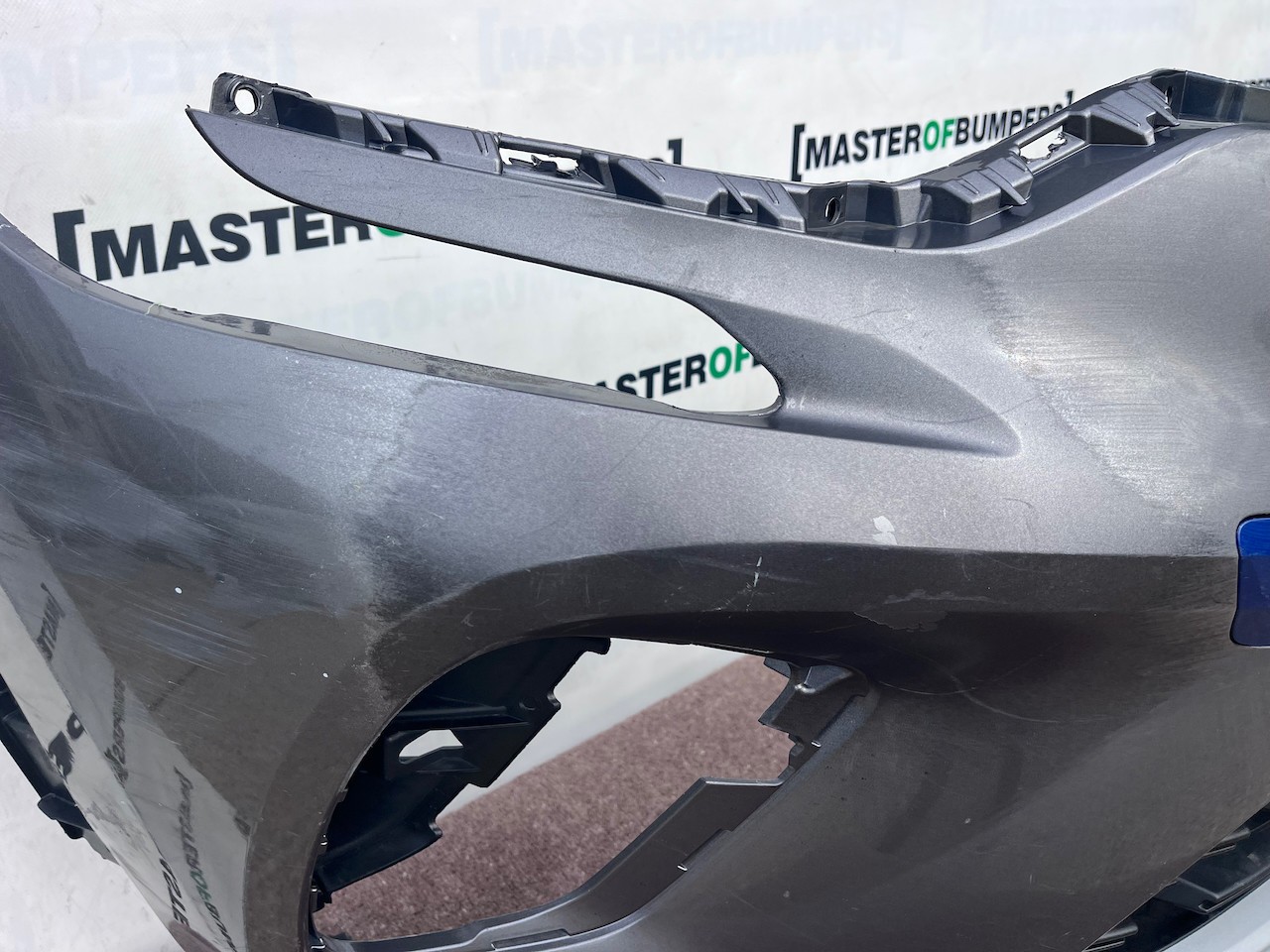 Renault Captur Edition Se Mk2 2020 - 2023 Front Bumper 4 Pdc Genuine [r755]
