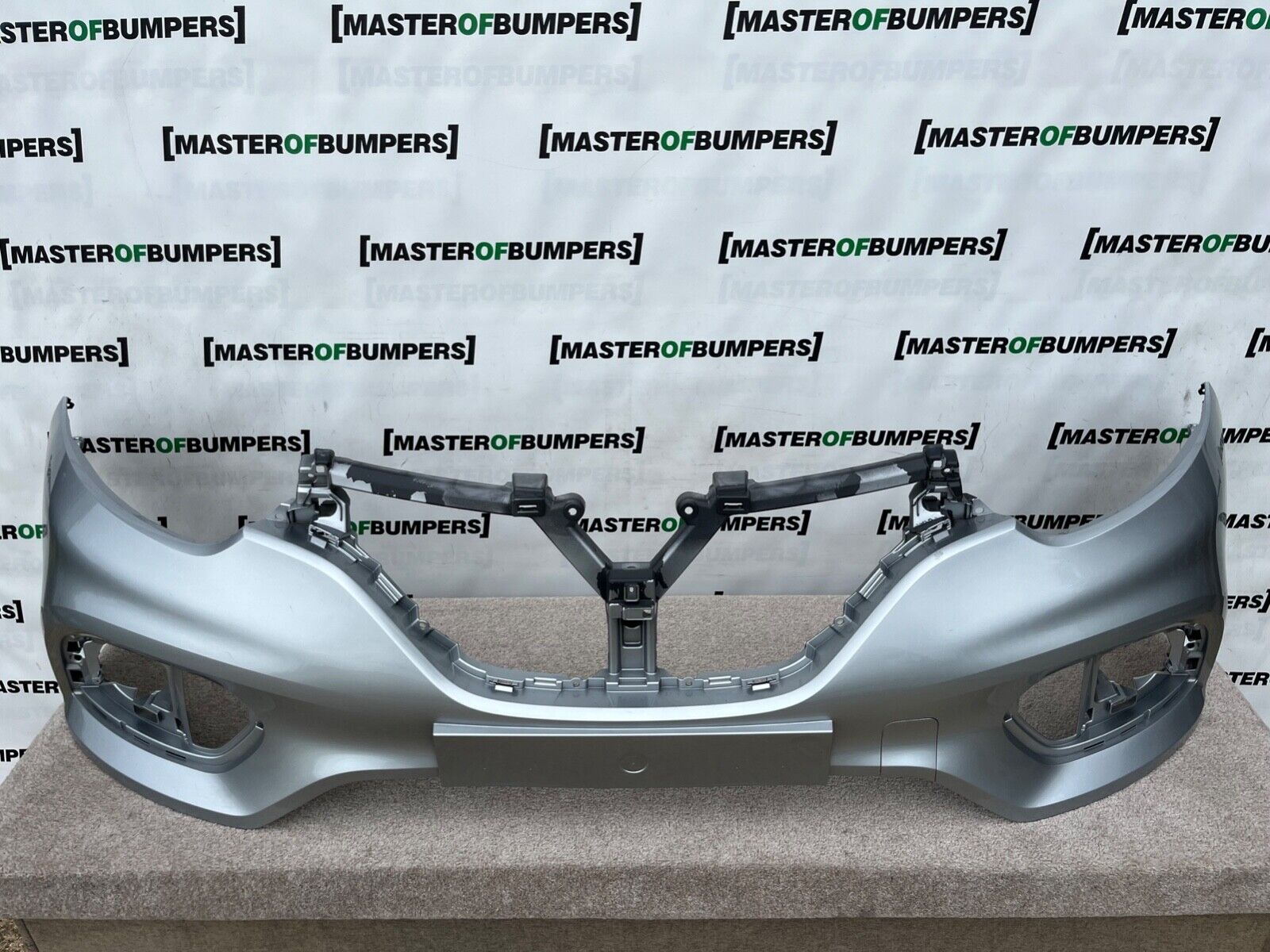 Renault Kadjar Iconic Tce 2019-2022 Front Bumper No Pdc No Jets Genuine [r528]