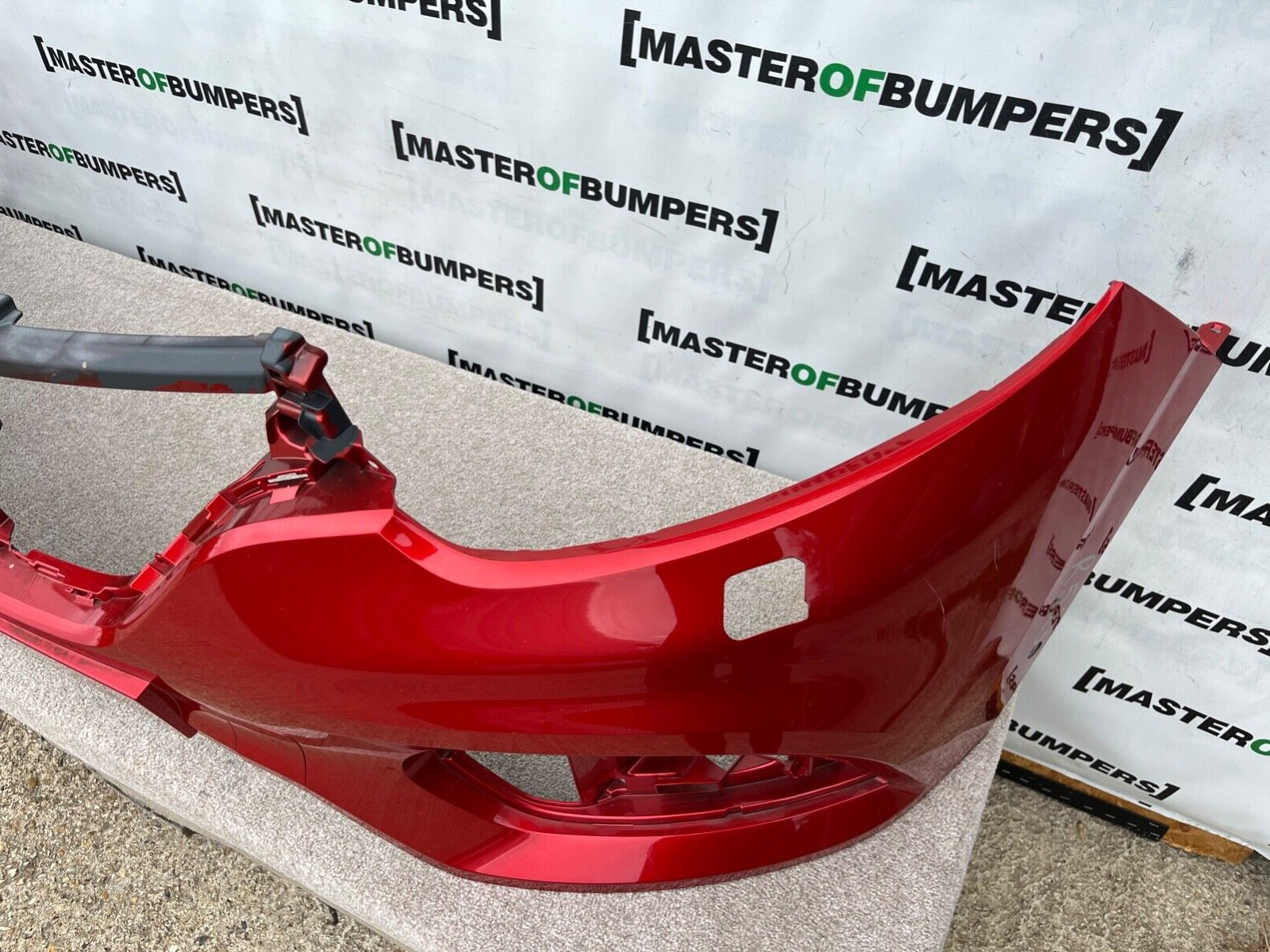 Renault Kadjar Iconic Tce 2019-2022 Front Bumper 6 Pdc + Jets Genuine [r523]
