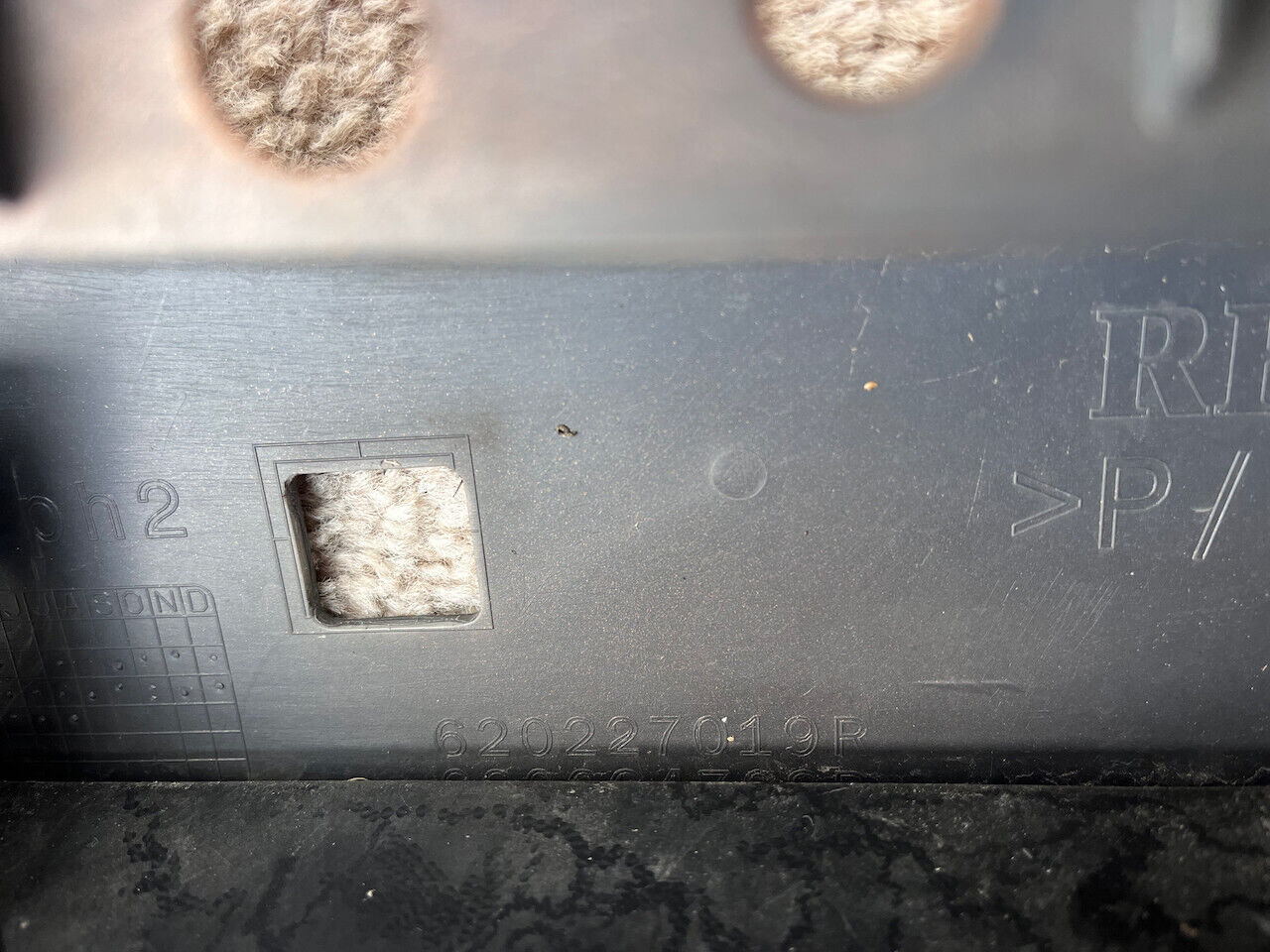 Renault Captur Signature Iconic Lift 2017-2019 Front Bumper 6 Pdc Genuine [r633]