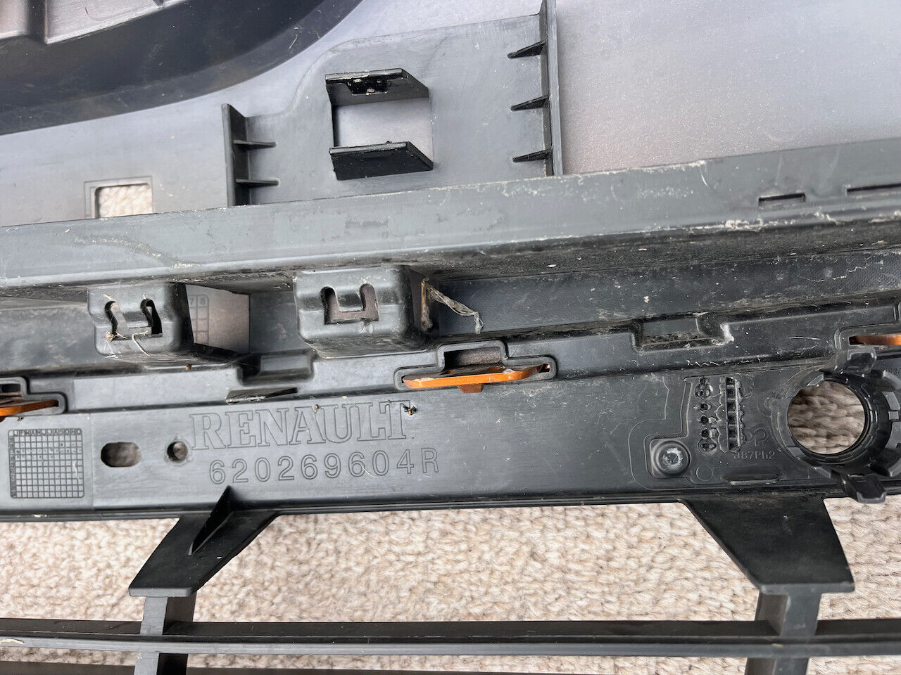 Renault Captur Signature Iconic Lift 2017-2019 Front Bumper 6 Pdc Genuine [r633]