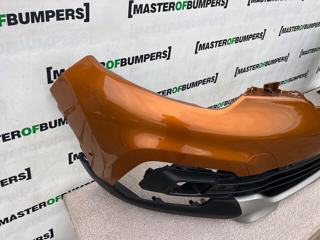 Renault Captur Signature Iconic Lift 2017-2019 Front Bumper 6 Pdc Genuine [r633]