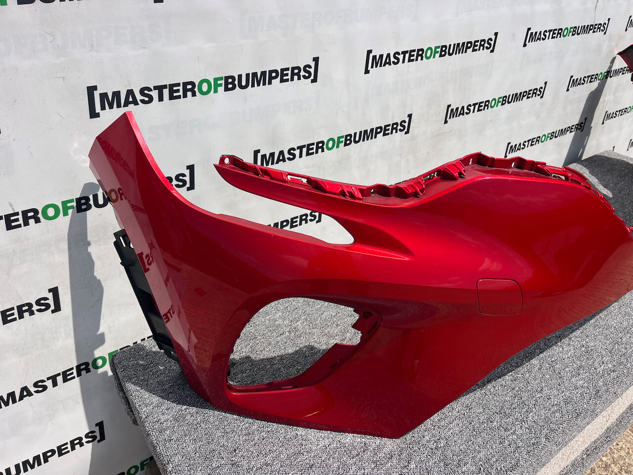 Renault Captur Dynamique Mk2 2020 - 2023 Front Bumper 4 Pdc Genuine [r643]