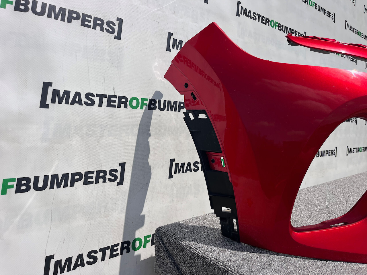 Renault Captur Dynamique Mk2 2020 - 2023 Front Bumper 4 Pdc Genuine [r643]