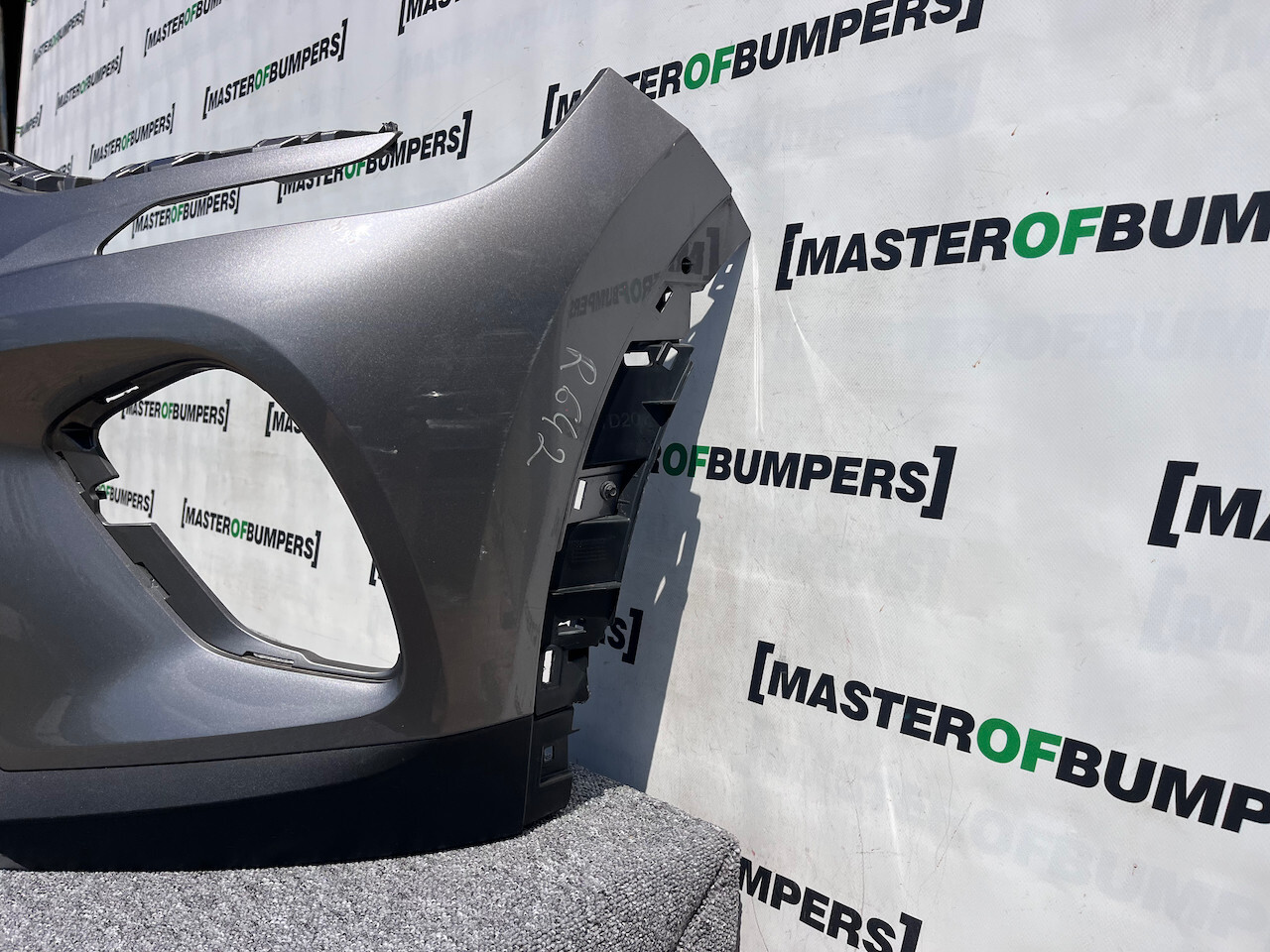 Renault Captur Dynamique Mk2 2020 - 2023 Front Bumper Genuine [r642]