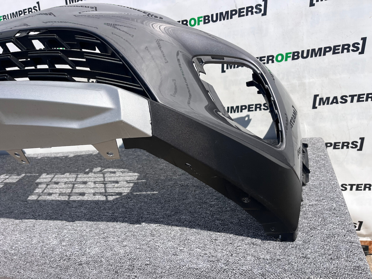 Renault Captur Dynamique Mk2 2020 - 2023 Front Bumper Genuine [r642]