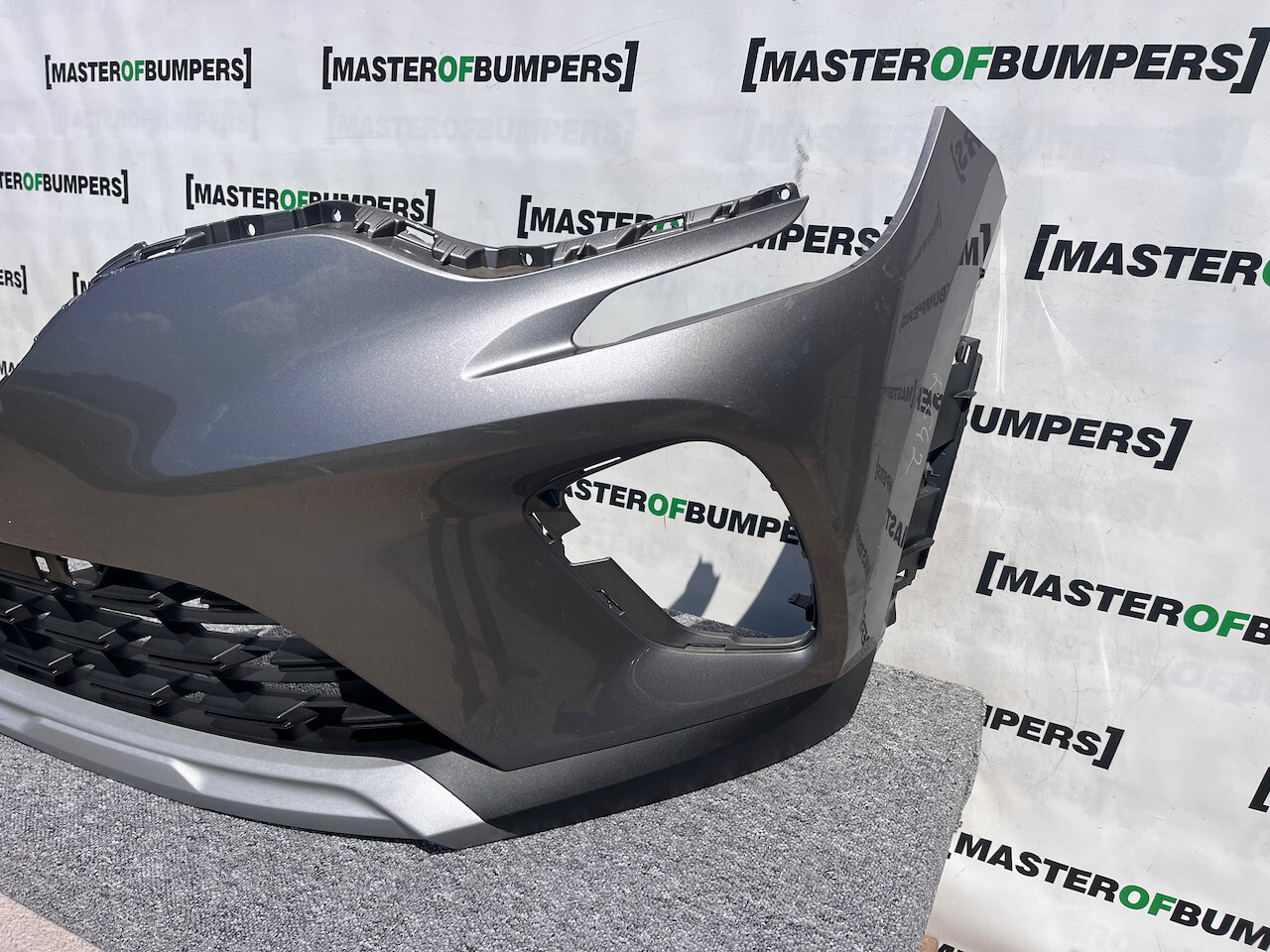 Renault Captur Dynamique Mk2 2020 - 2023 Front Bumper Genuine [r642]