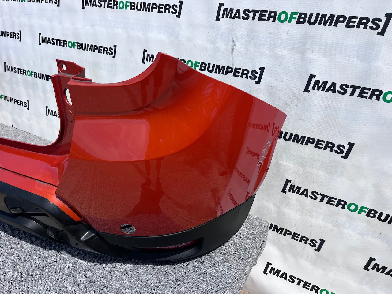 Dacia Duster Prestige Hatchback 2018-2023 Rear Bumper 4 Pdc Genuine [r646]