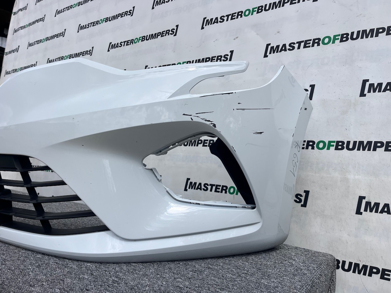 Renault Clio E-tech Hybrid Tce Mk5 Hatchba 2019-2022 Front Bumper Genuine [r651]