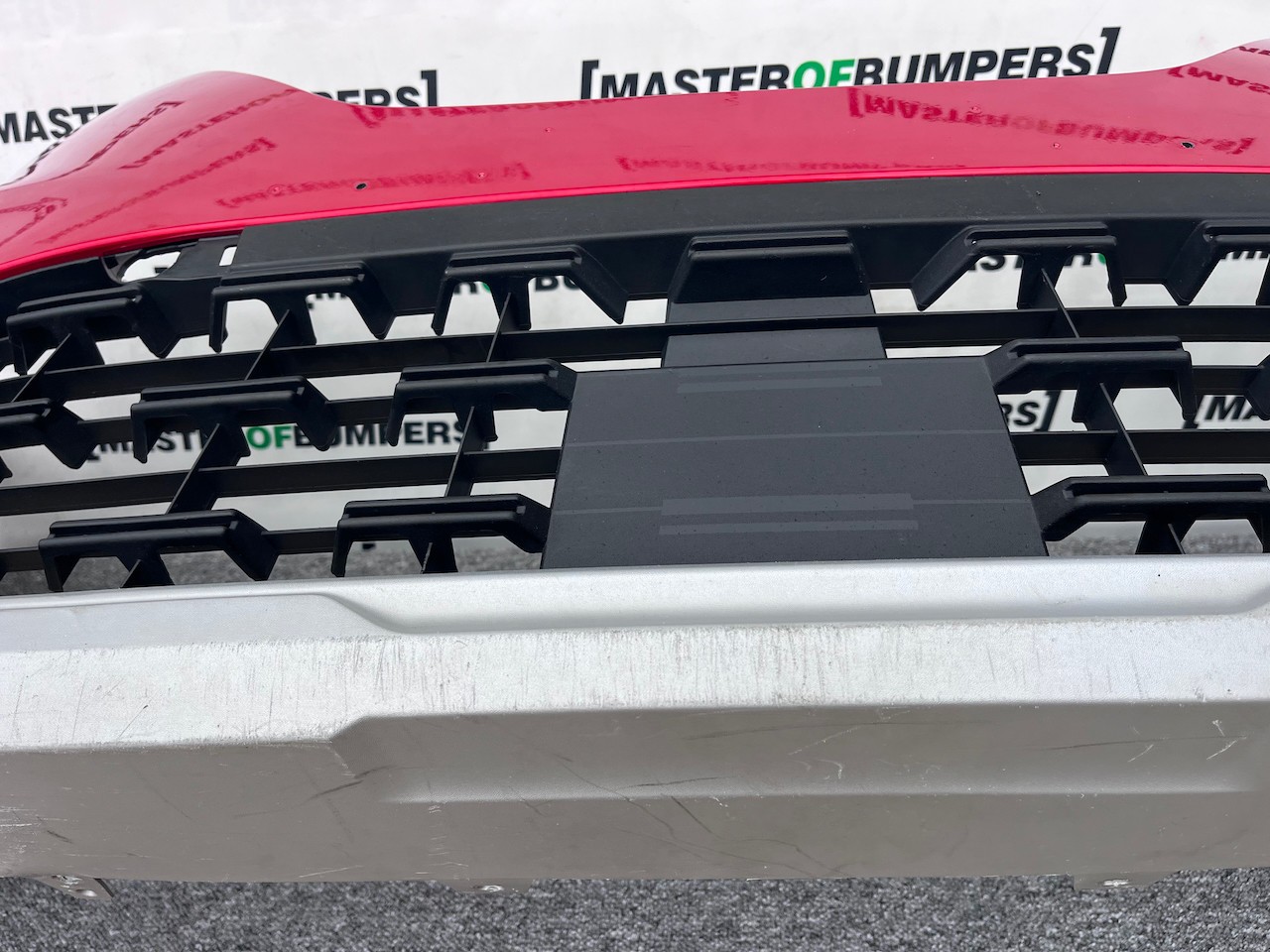 Renault Captur Edition Se Mk2 2020 - 2023 Front Bumper 4 Pdc Genuine [r654]