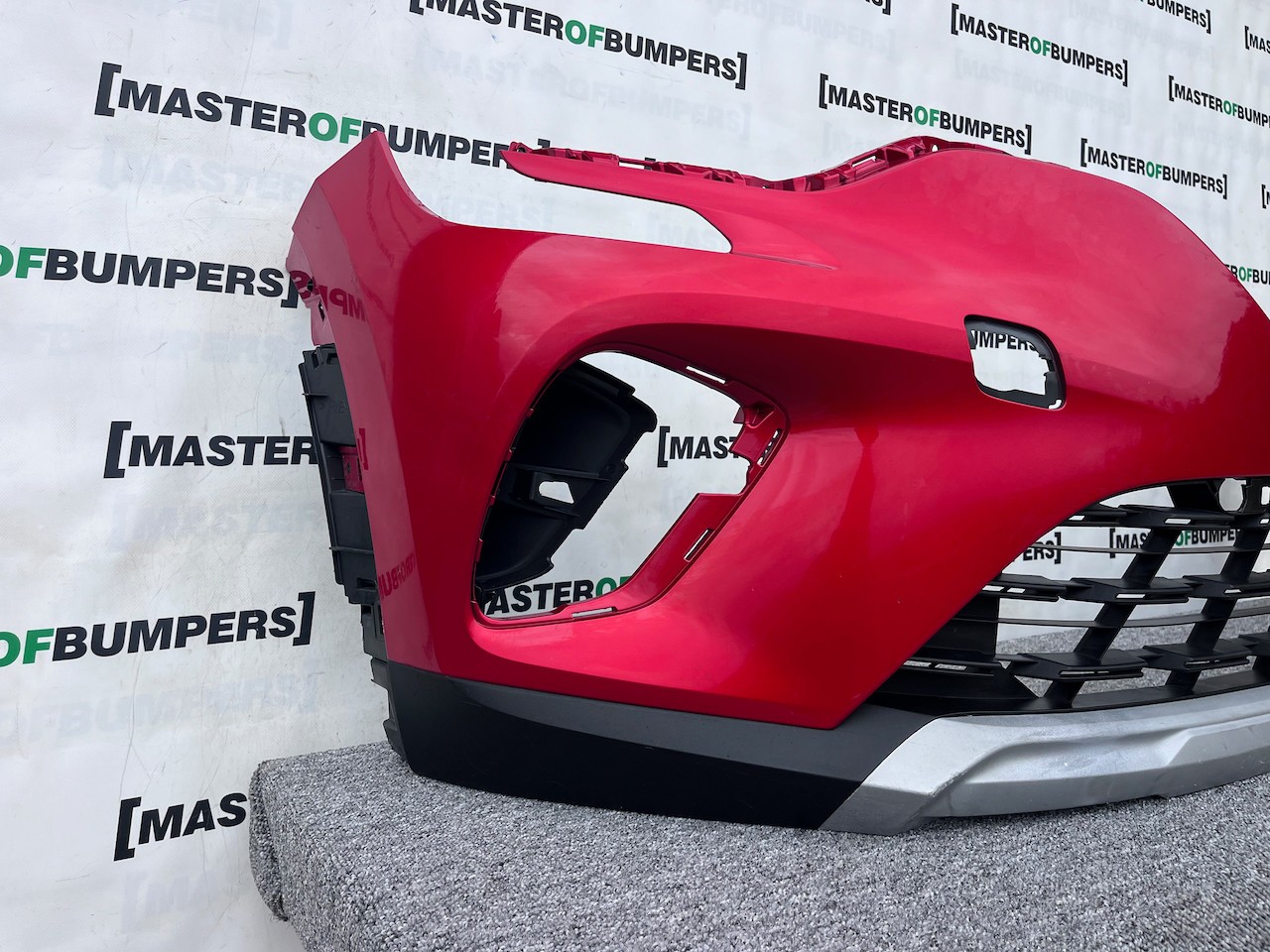 Renault Captur Edition Se Mk2 2020 - 2023 Front Bumper 4 Pdc Genuine [r654]