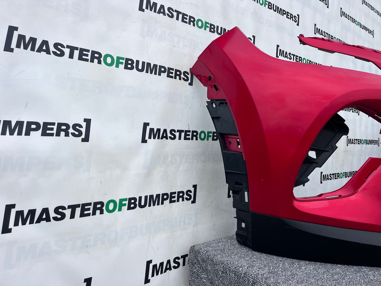 Renault Captur Edition Se Mk2 2020 - 2023 Front Bumper 4 Pdc Genuine [r654]