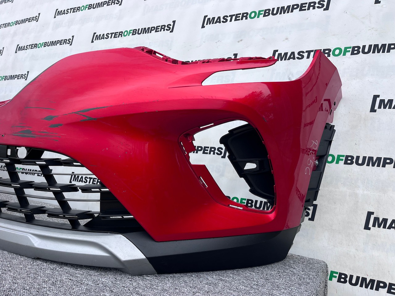 Renault Captur Edition Se Mk2 2020 - 2023 Front Bumper 4 Pdc Genuine [r656]