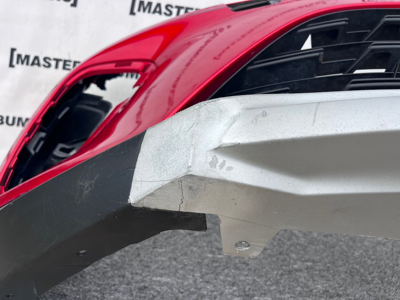 Renault Captur Edition Se Mk2 2020 - 2023 Front Bumper 4 Pdc Genuine [r656]