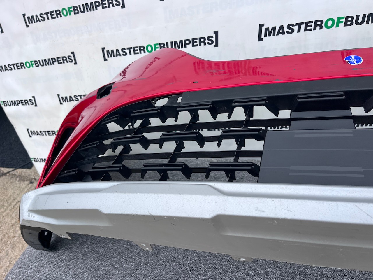 Renault Captur Edition Se Mk2 2020 - 2023 Front Bumper 4 Pdc Genuine [r656]