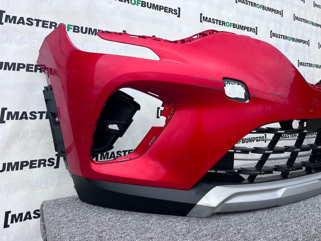 Renault Captur Edition Se Mk2 2020 - 2023 Front Bumper 4 Pdc Genuine [r656]