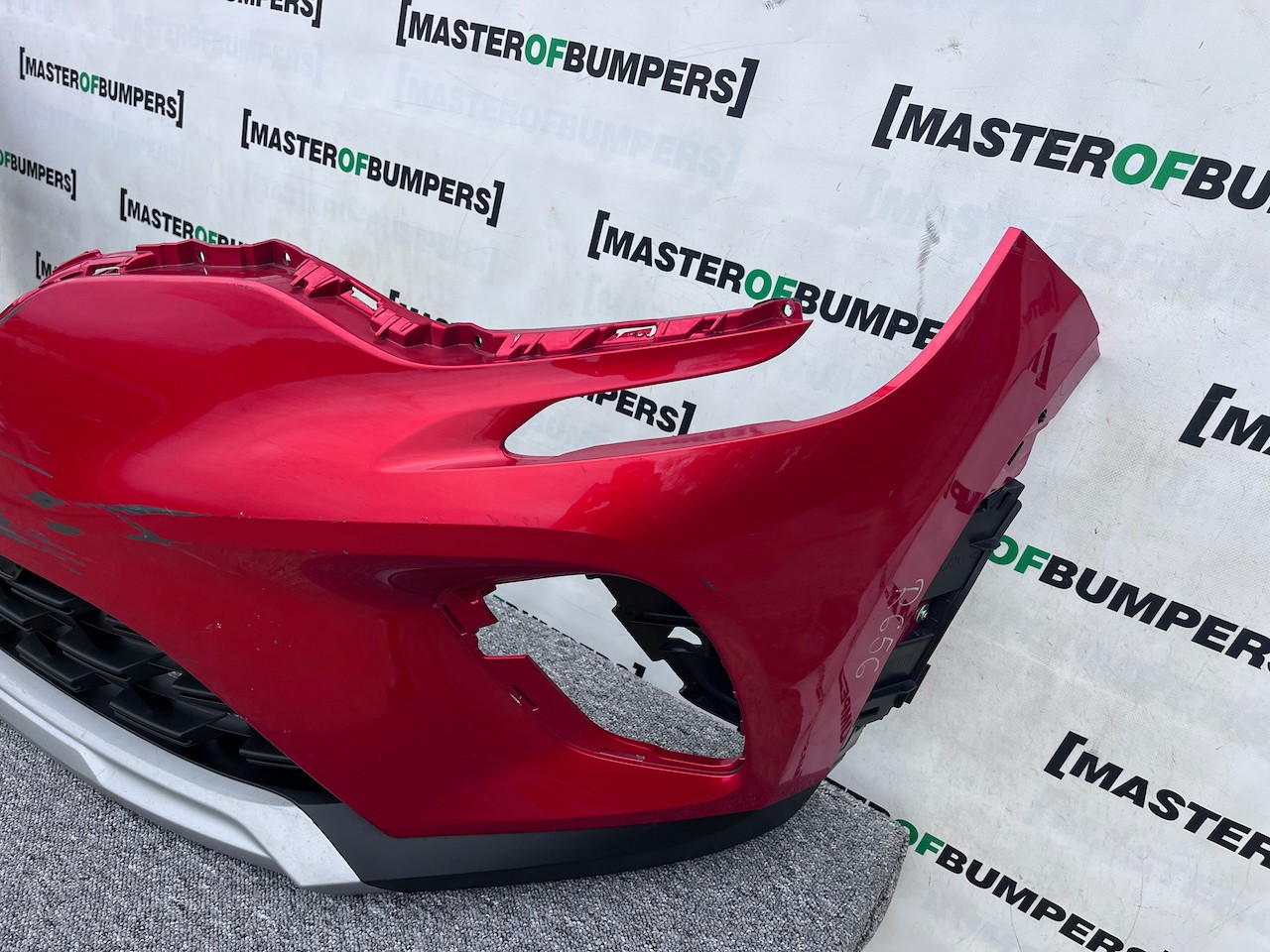 Renault Captur Edition Se Mk2 2020 - 2023 Front Bumper 4 Pdc Genuine [r656]