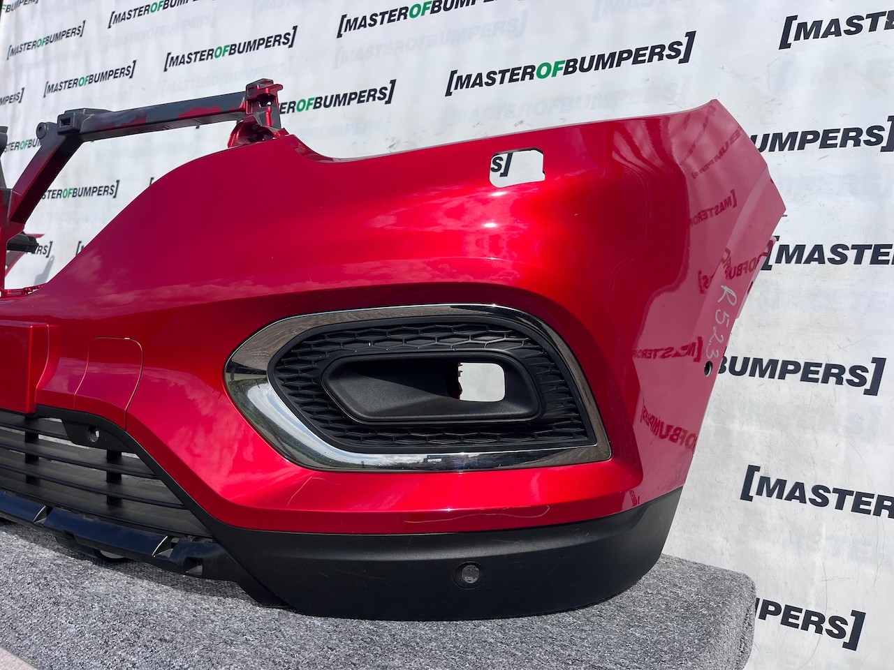 Renault Kadjar Iconic Tce 2019-2022 Front Bumper 6 Pdc + Jets Genuine [r523]