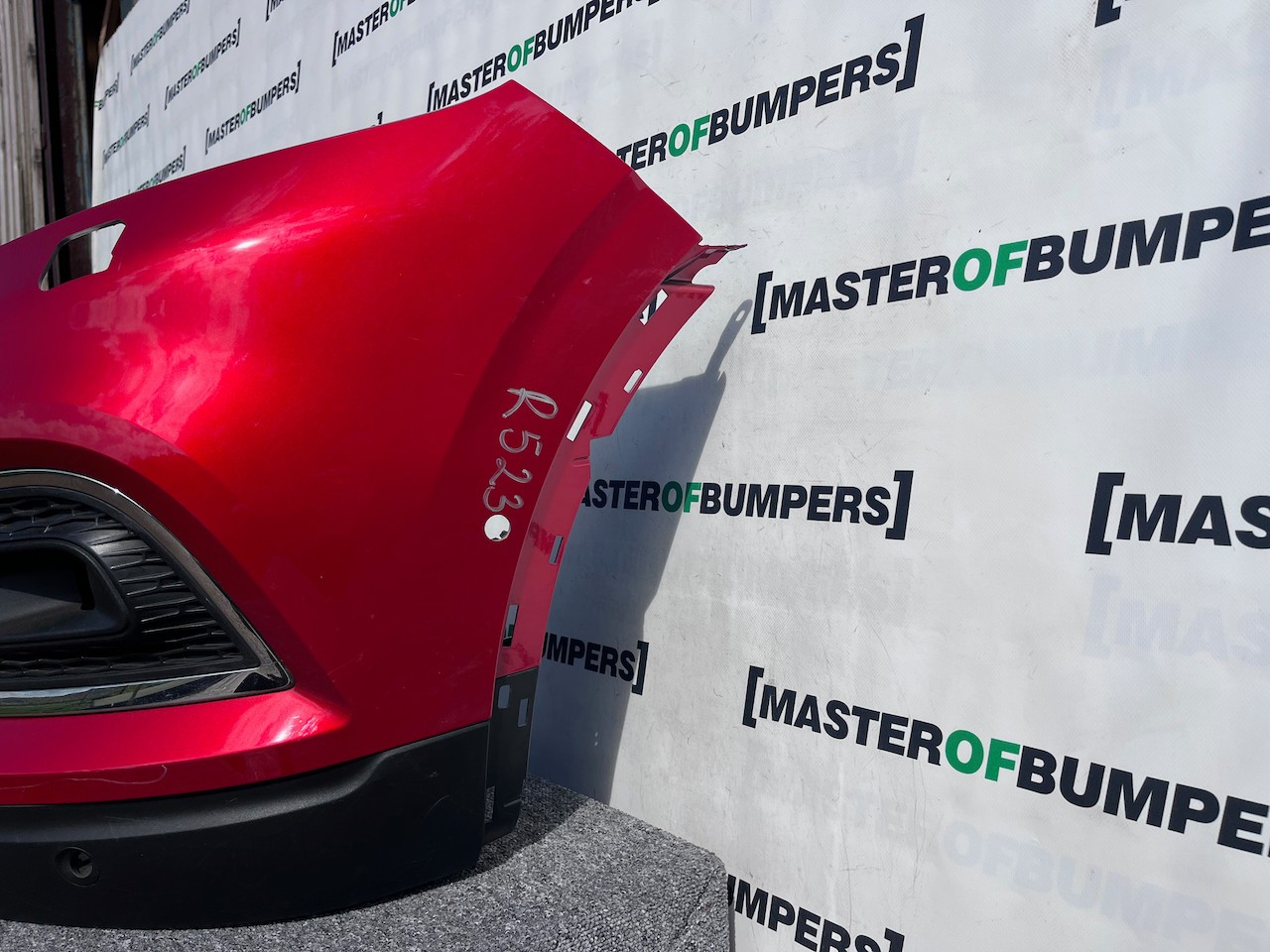 Renault Kadjar Iconic Tce 2019-2022 Front Bumper 6 Pdc + Jets Genuine [r523]