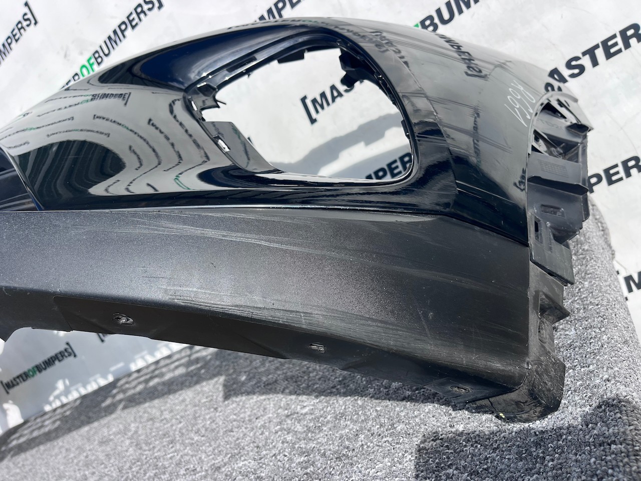 Renault Captur Dynamique Mk2 2020 - 2023 Front Bumper Genuine [r661]