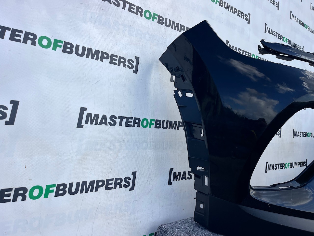 Renault Captur Dynamique Mk2 2020 - 2023 Front Bumper Genuine [r661]