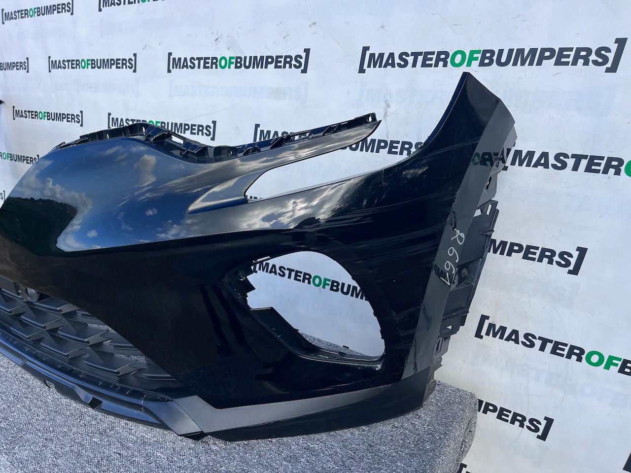 Renault Captur Dynamique Mk2 2020 - 2023 Front Bumper Genuine [r661]
