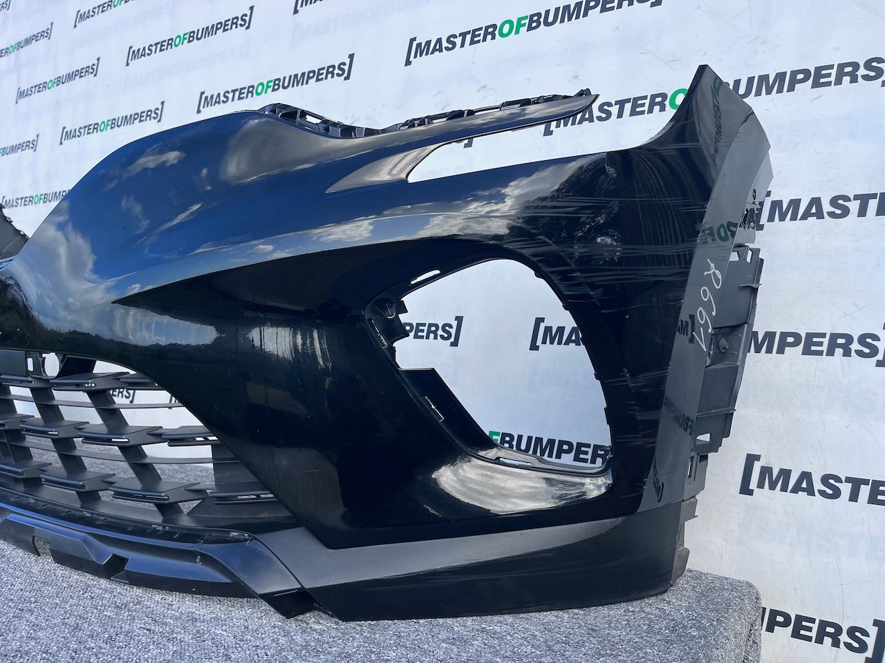 Renault Captur Dynamique Mk2 2020 - 2023 Front Bumper Genuine [r661]