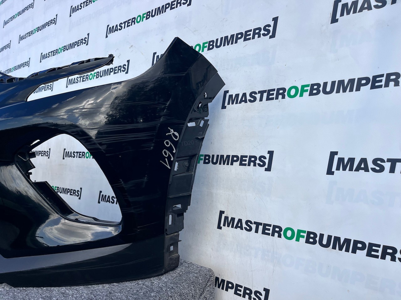 Renault Captur Dynamique Mk2 2020 - 2023 Front Bumper Genuine [r661]