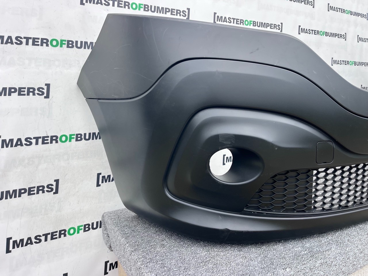 Renault Trafic Se Van Sl27 2015-2020 Front Bumper Genuine [r681]