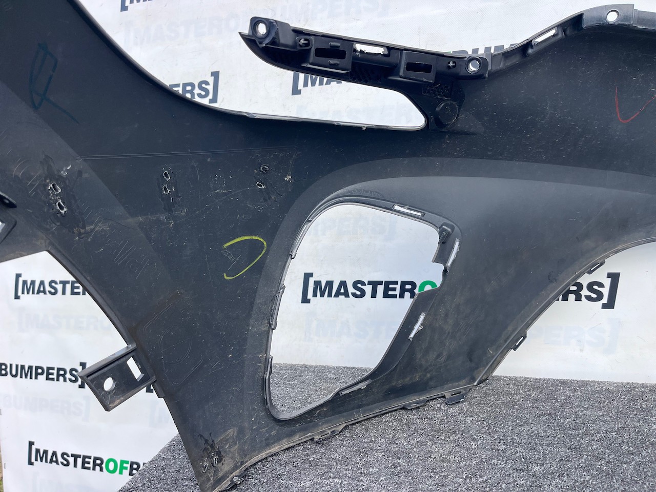 Renault Captur Dynamique Mk2 2020 - 2023 Front Bumper Genuine [r692]