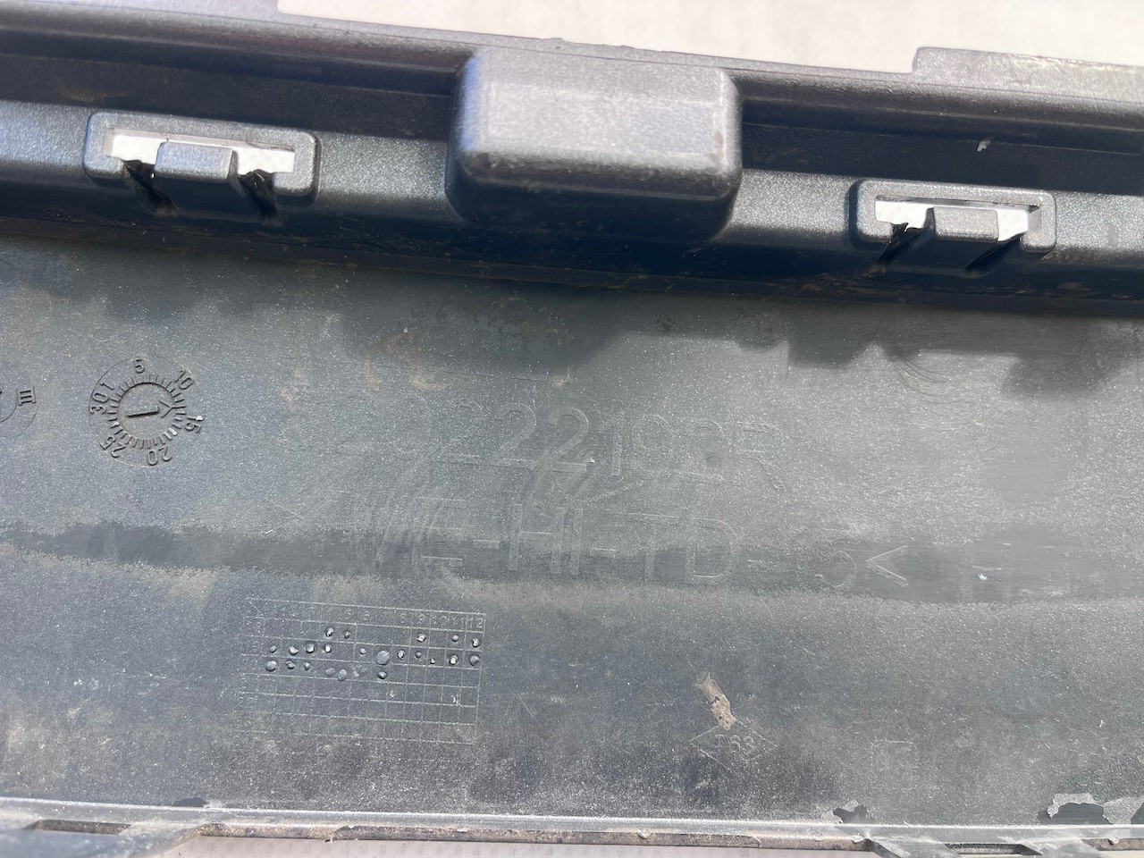 Renault Captur Dynamique Mk2 2020 - 2023 Front Bumper Genuine [r692]