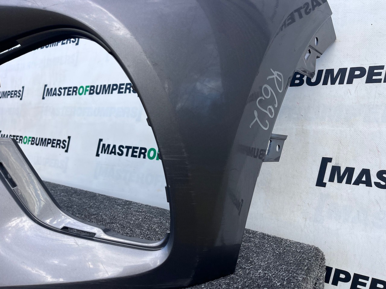 Renault Captur Dynamique Mk2 2020 - 2023 Front Bumper Genuine [r692]