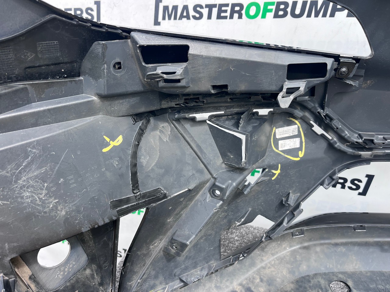 Renault Austral Rs-line Hybrid Mk1 2022-2025 Front Bumper 6 Pdc Genuine [r700]