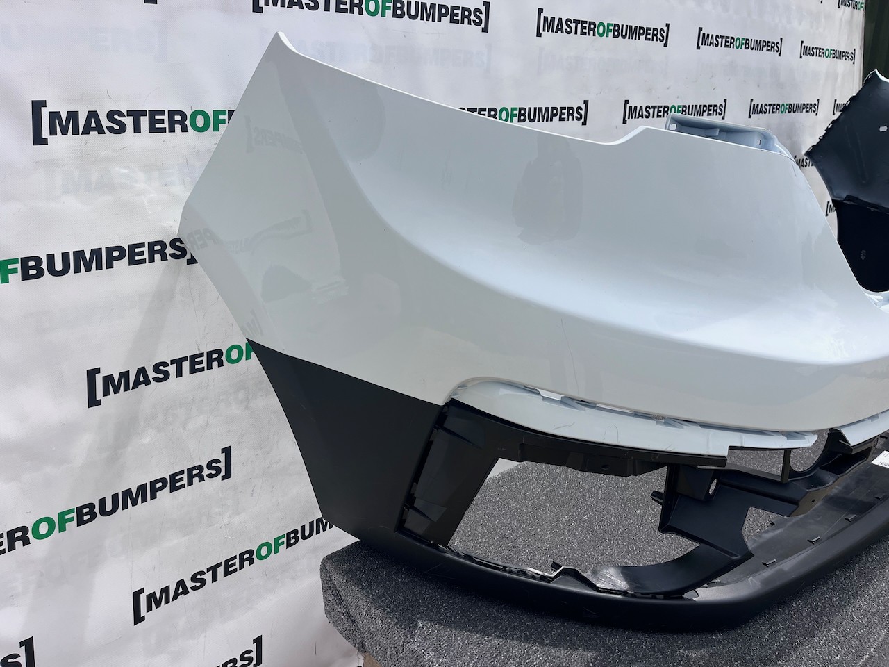 Renault Trafic Panel Van Mk3 2nd Facelift 2021-2024 Front Bumper Genuine [r719]