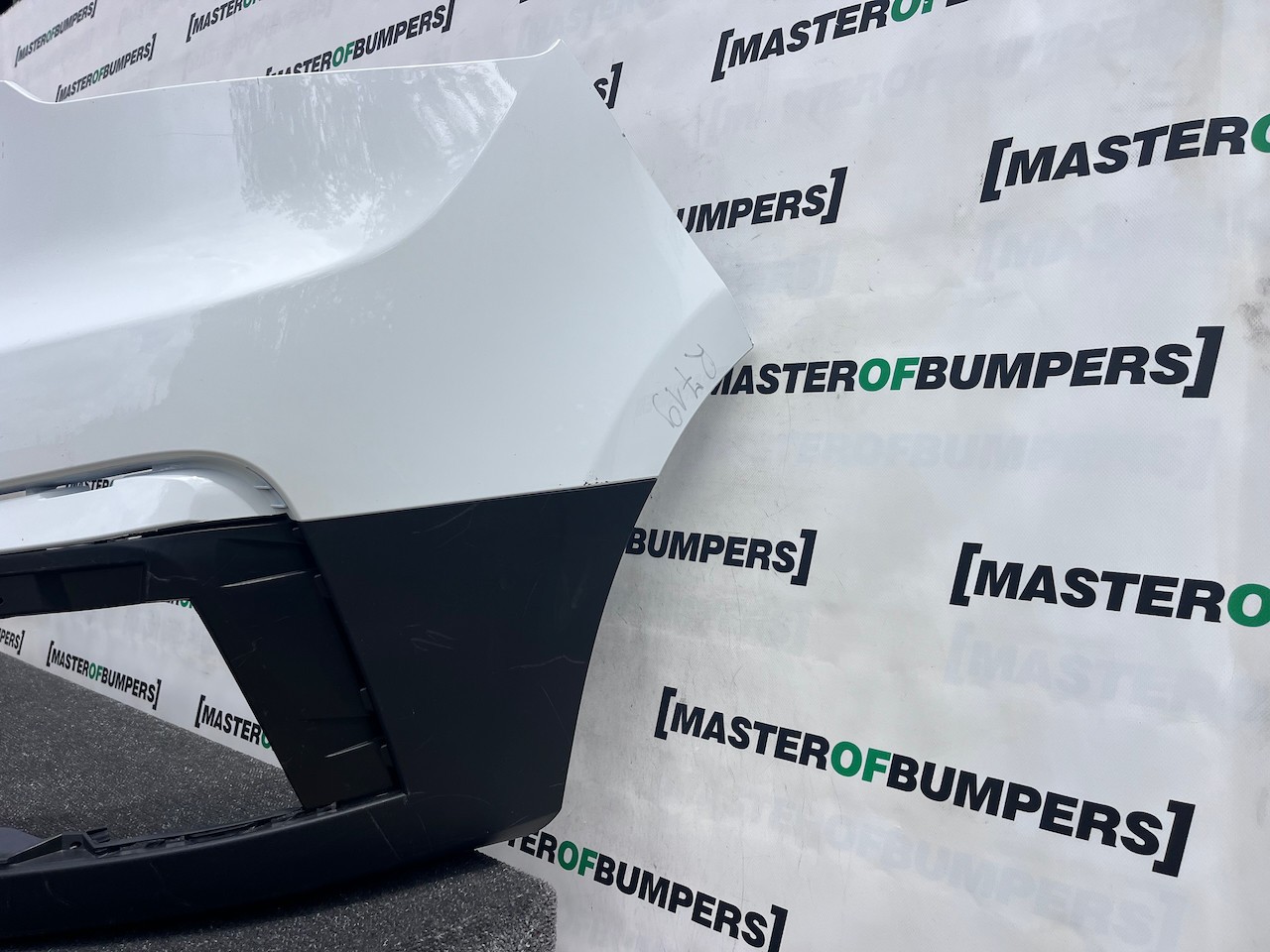 Renault Trafic Panel Van Mk3 2nd Facelift 2021-2024 Front Bumper Genuine [r719]