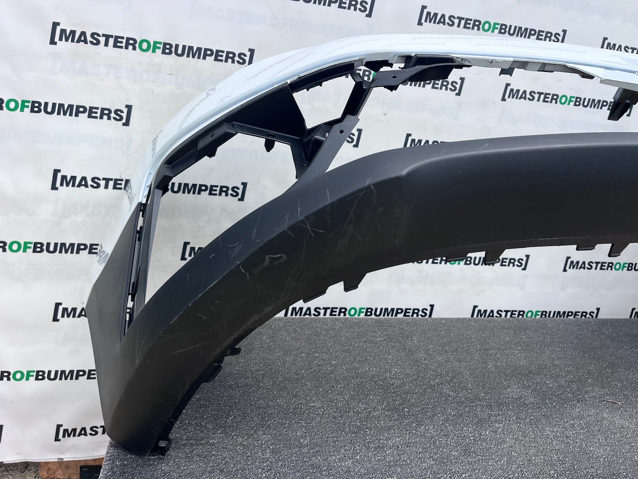 Renault Trafic Panel Van Mk3 2nd Facelift 2021-2024 Front Bumper Genuine [r719]