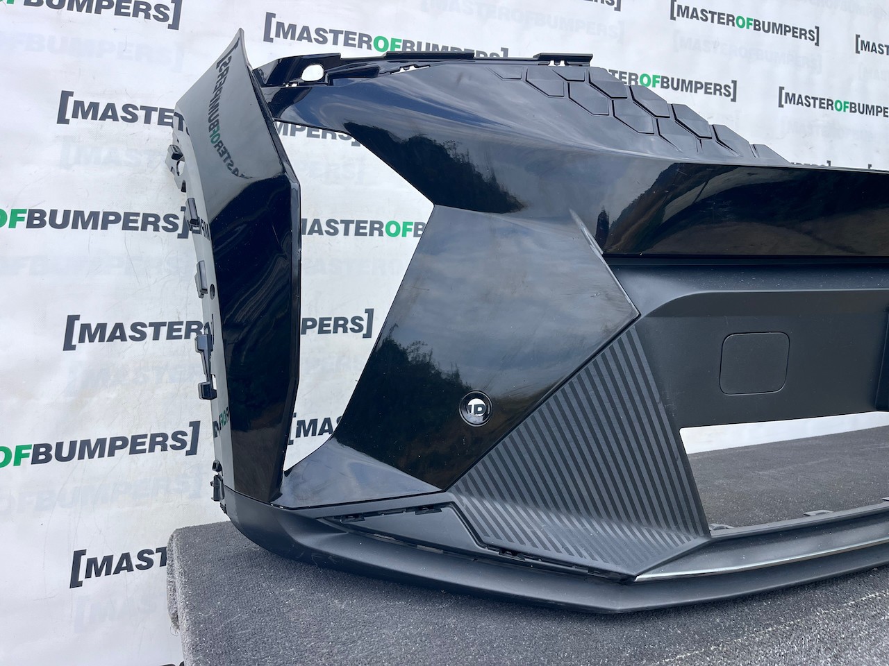 Renault Scenic E Tech Comfort Mk5 2024-2027 Front Bumper 6 Pdc Genuine [r722]