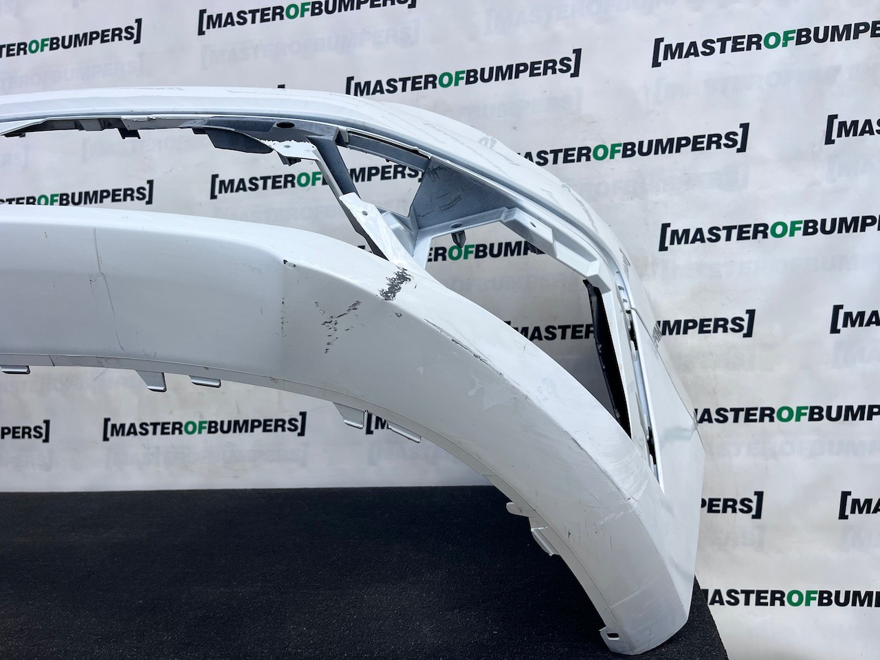 Renault Trafic Sport Plus Passenger 2022-2027 Front Bumper No Pdc Genuine [r727]